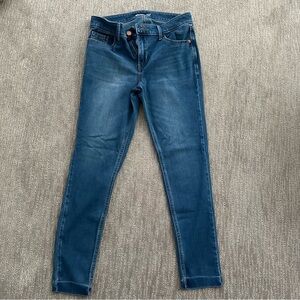 Old Navy 24/7 Super Skinny Rockstar Jeans. Size 8.